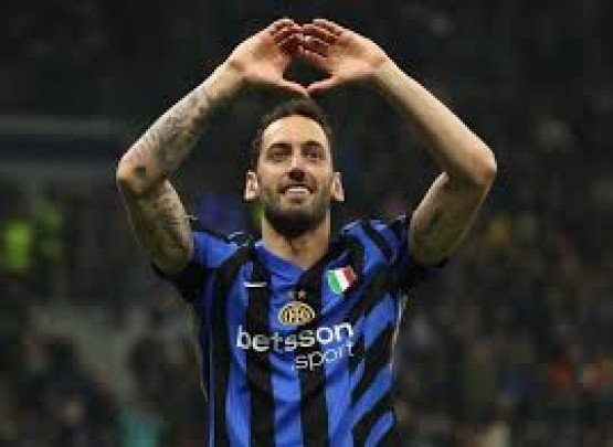 Milan təmsilçisi Çalhanoğlunu komandadan göndərir&nbsp;